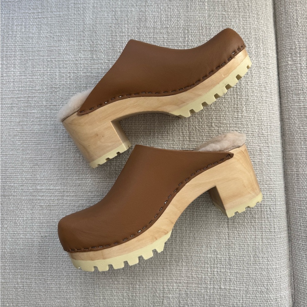 No. 6 Tan Leather Mules